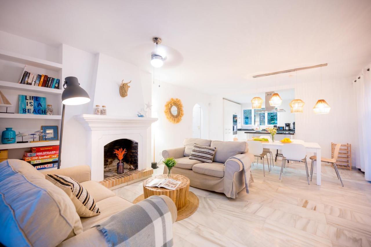 Typical Beach House Las Chapas Playa With Heated Pool Marbella Bagian luar foto