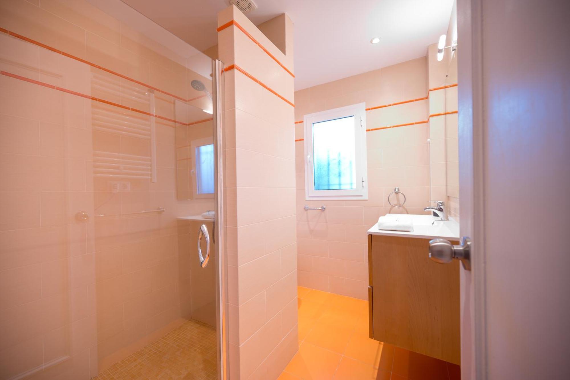 Typical Beach House Las Chapas Playa With Heated Pool Marbella Bagian luar foto