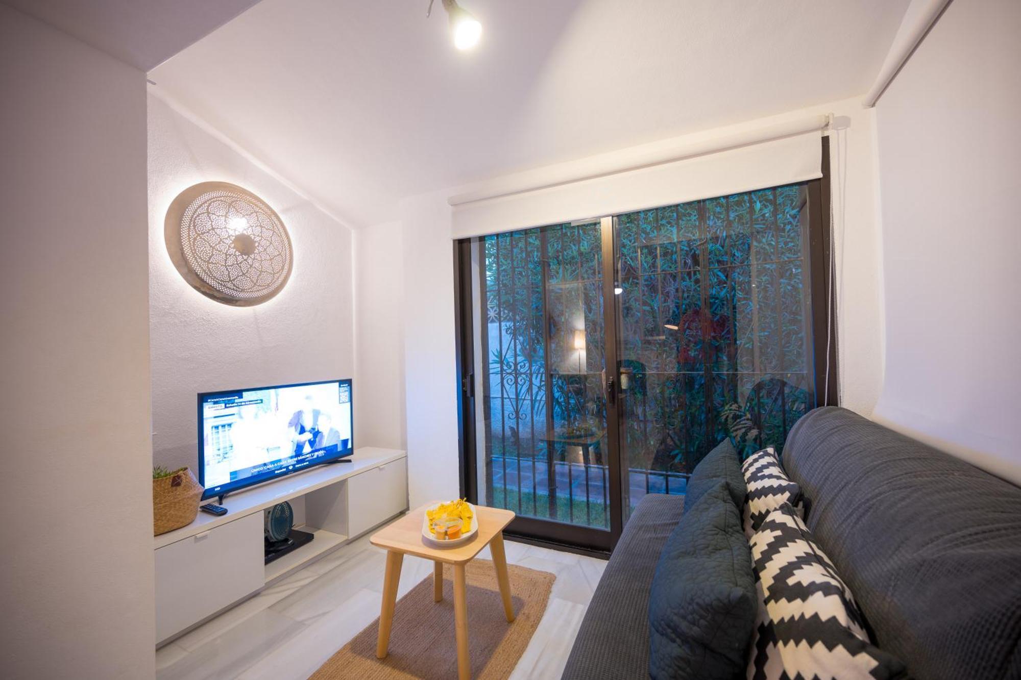 Typical Beach House Las Chapas Playa With Heated Pool Marbella Bagian luar foto